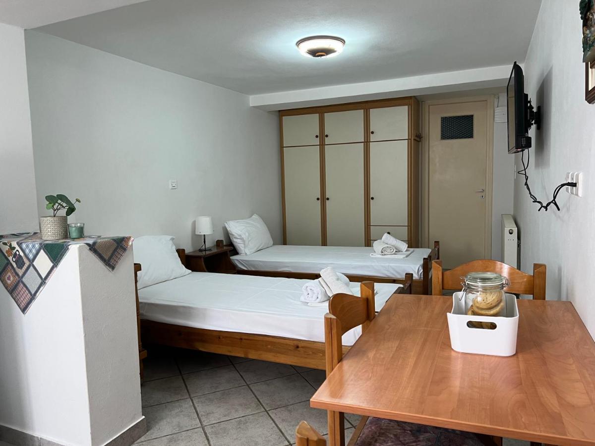 Athina Rooms Karvounades Exterior photo