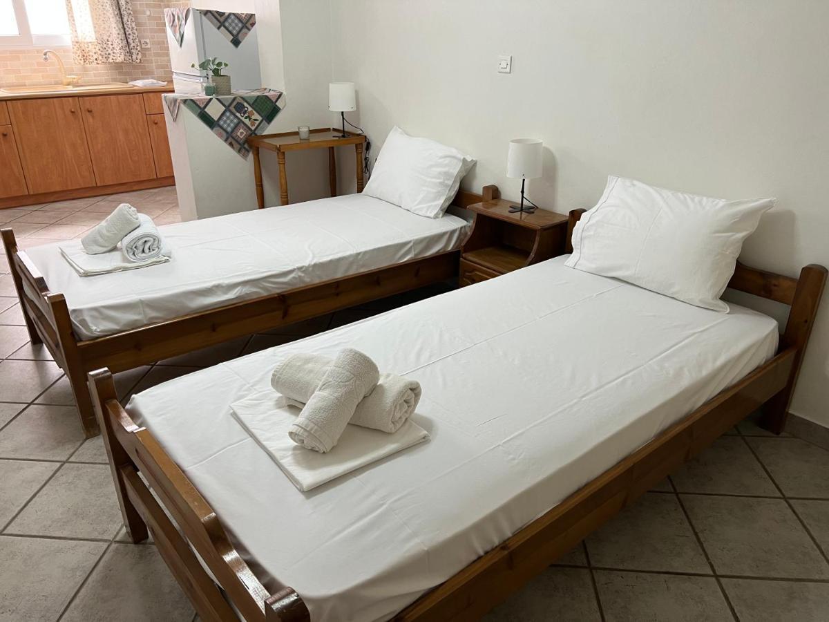 Athina Rooms Karvounades Exterior photo